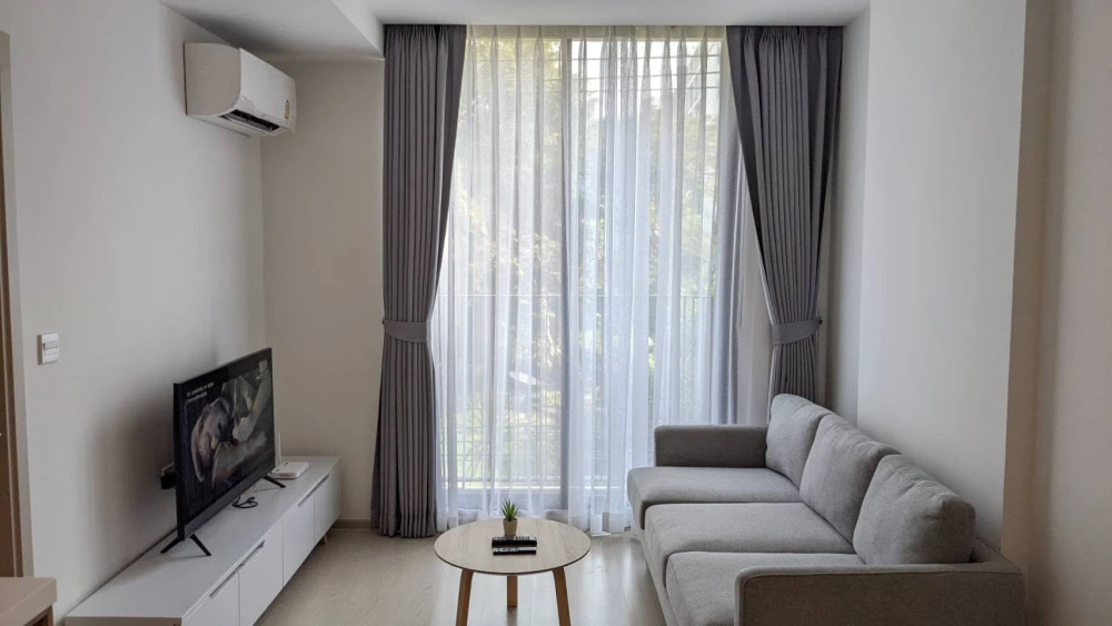 For rent: Noble Ambience Sukhumvit 42. Beautiful, quiet, and private unit with a lovely, lush garden view. Ready to move in immediately.