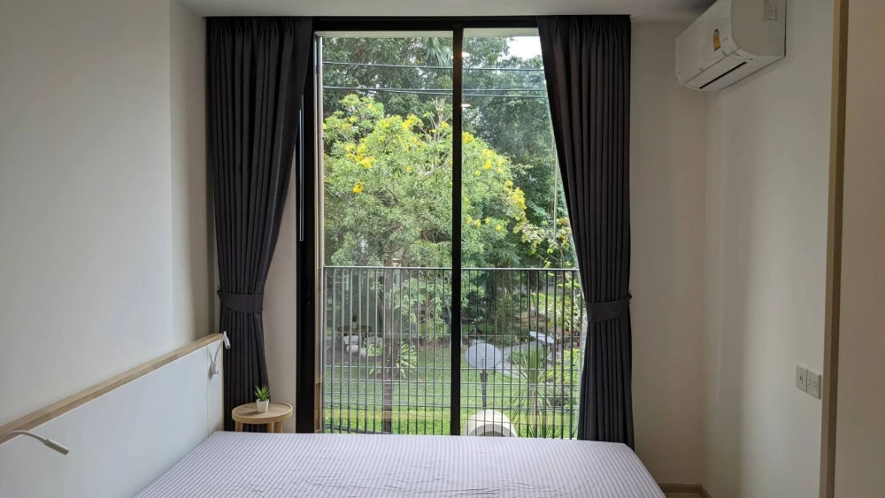 For rent: Noble Ambience Sukhumvit 42. Beautiful, quiet, and private unit with a lovely, lush garden view. Ready to move in immediately.