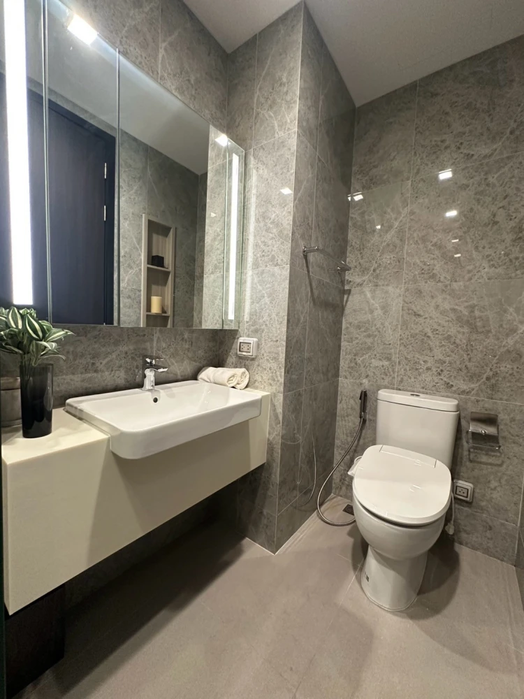 For Rent: Noble Around Ari, 12th floor. Fully furnished and inviting—book now! Don't miss out.