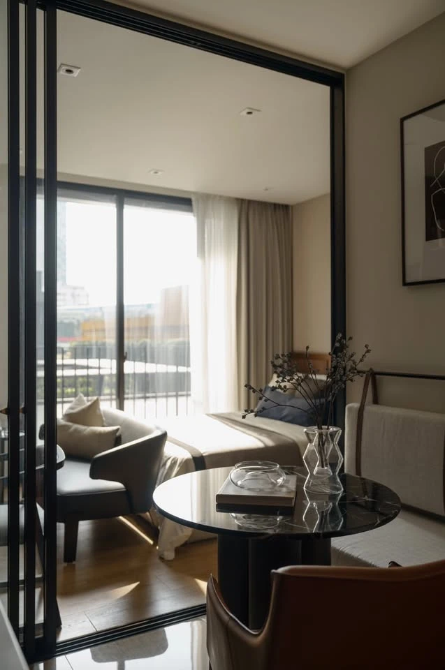 For rent: Noble Around Ari, 2nd floor, garden view, well-decorated, built-in, with quality furniture. Don't miss it!