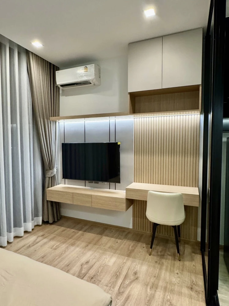 For rent: Noble Around Ari, 28th floor, very high, with a clear, comfortable city view. Ready to move in with your bags.