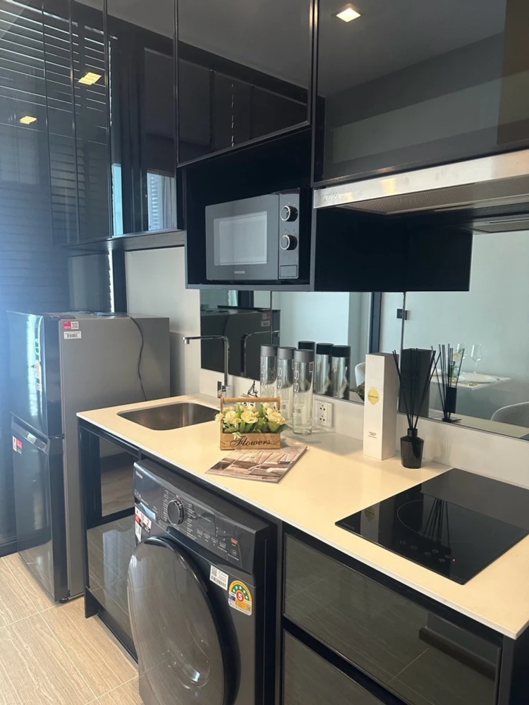 For rent: Noble Around Ari, 29th floor, fully furnished, very livable. Book now! Don't miss out!