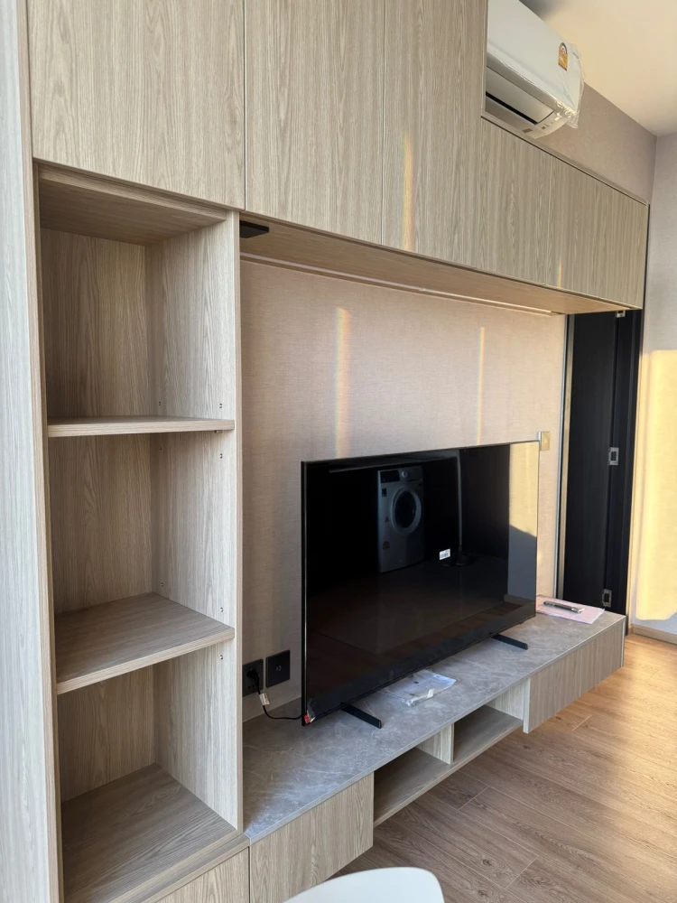 For rent: Noble Around Ari, 37th floor, corner room, fully furnished, ready to move in. Reserve now before it's too late.