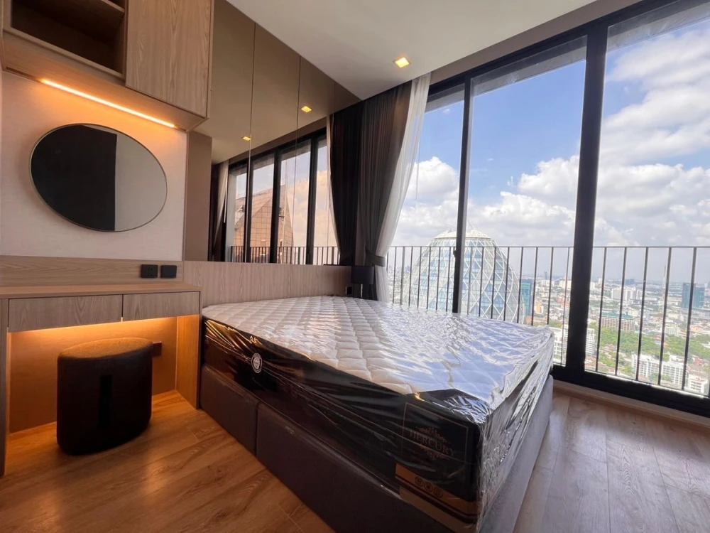 For rent: Noble Around Ari, 37th floor, corner room, fully furnished, ready to move in. Reserve now before it's too late.