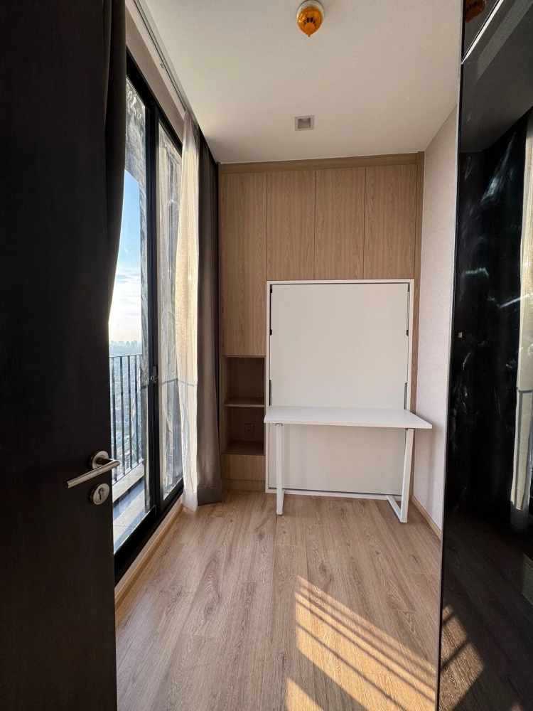 For rent: Noble Around Ari, 37th floor, corner room, fully furnished, ready to move in. Reserve now before it's too late.