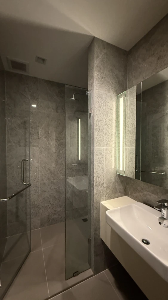 For rent: Noble Around Ari, fully furnished with built-in furniture and appliances. Ready to move in!