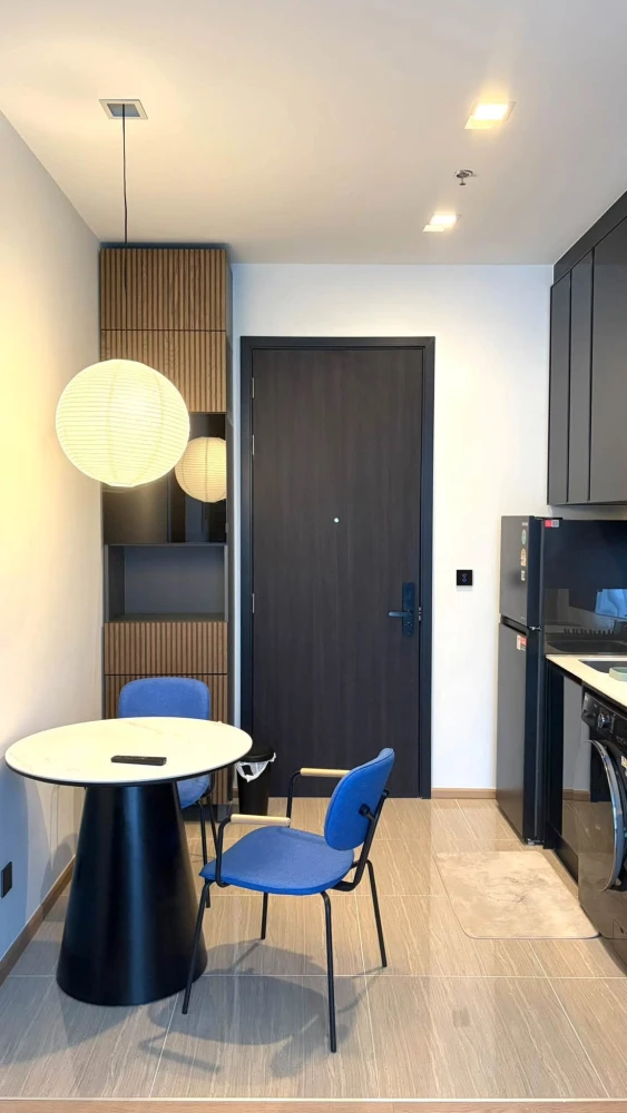 For Rent: Noble Around Ari. A beautifully decorated, highly inviting unit. North-facing—cool and comfortable, never hot. Don't miss out!