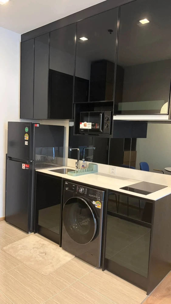 For Rent: Noble Around Ari. A beautifully decorated, highly inviting unit. North-facing—cool and comfortable, never hot. Don't miss out!