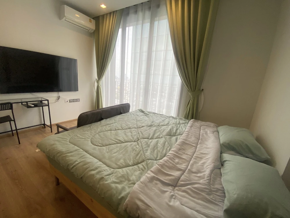 Noble Around Ari for rent, a nice room on the 31st floor with a high view, comes with a great price, you will regret it if you miss it.