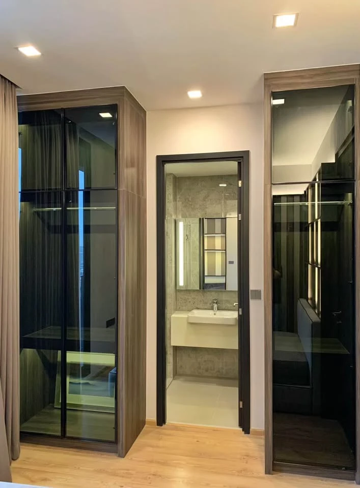 For Rent: NOBLE AROUND ARI. Front-facing unit with an unobstructed view. Fully furnished with built-in furniture and a complete set of appliances. Boo