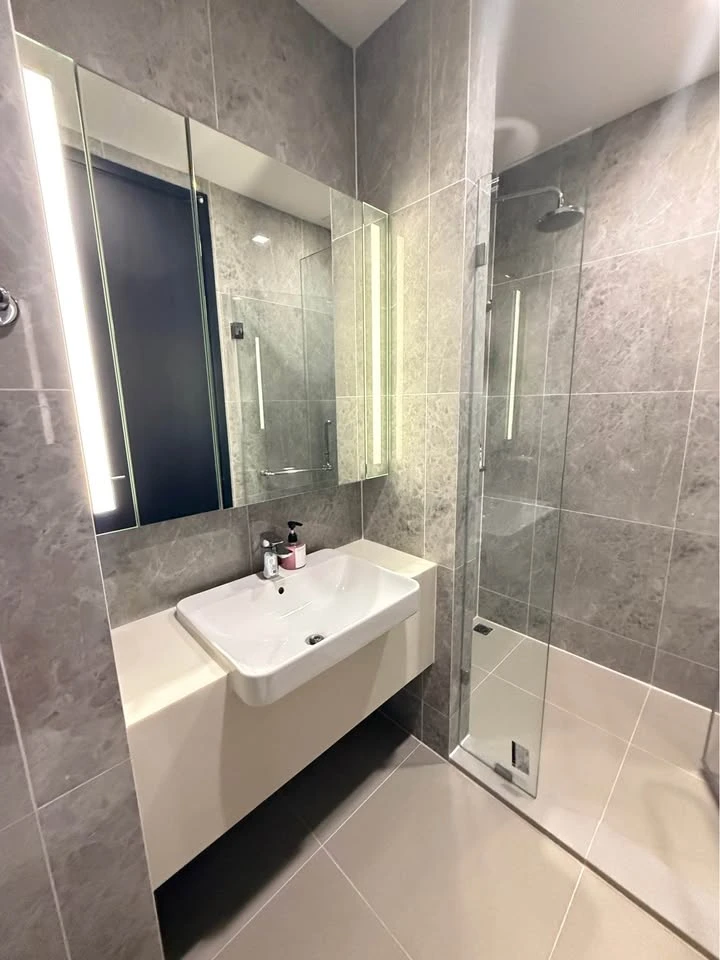 Noble Around Ari, a spacious room for rent, fully furnished, high floor, nice to live in, hurry and reserve now.