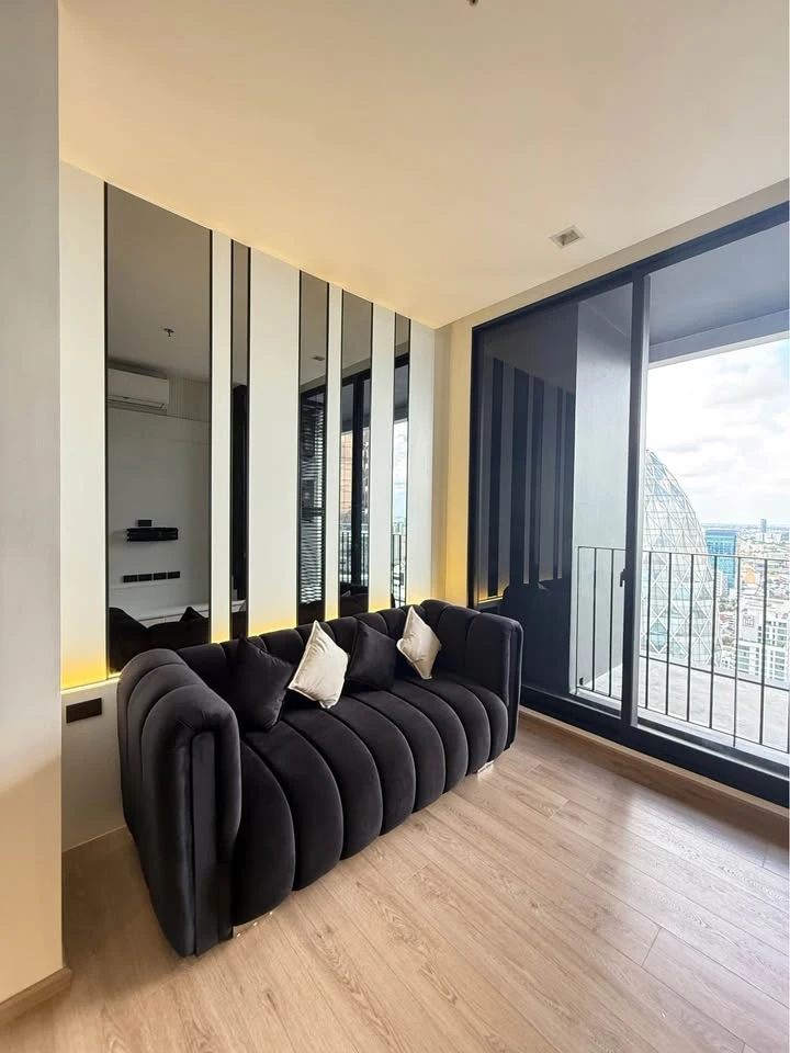 Noble Around Ari, a spacious room for rent, fully furnished, high floor, nice to live in, hurry and reserve now.