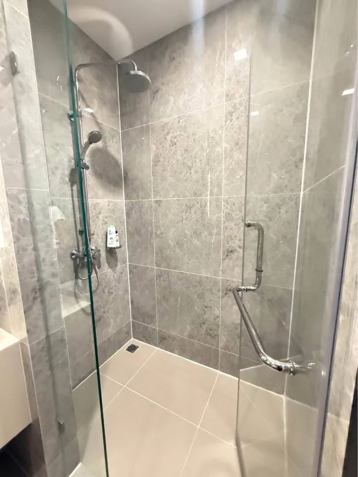 Noble Around Ari, a spacious room for rent, fully furnished, high floor, nice to live in, hurry and reserve now.