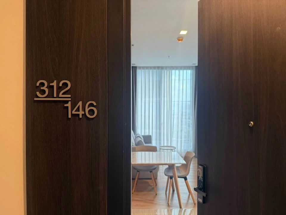 For Rent: Noble Around Ari – inviting corner unit, fully furnished. Book now!