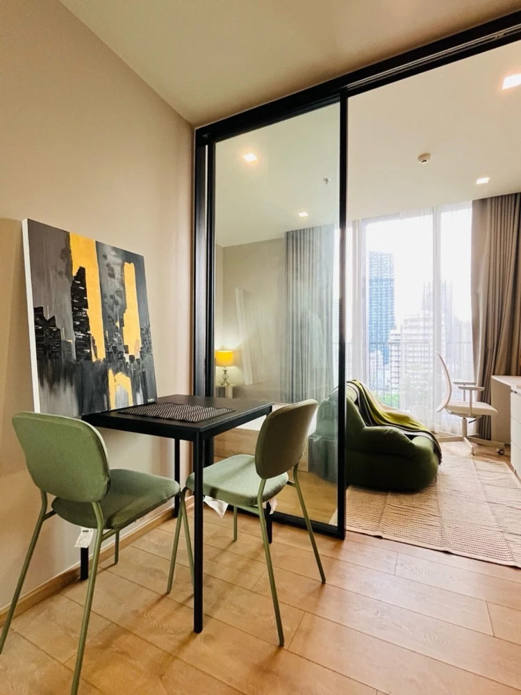 For rent: Noble Around Sukhumvit 33, 9th floor, fully furnished unit. Book now! (Hurry!)