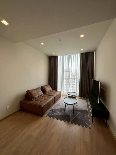 For rent: Noble Around Sukhumvit 33, ready to move in, fully furnished with appliances. Book now, don't miss out! +++