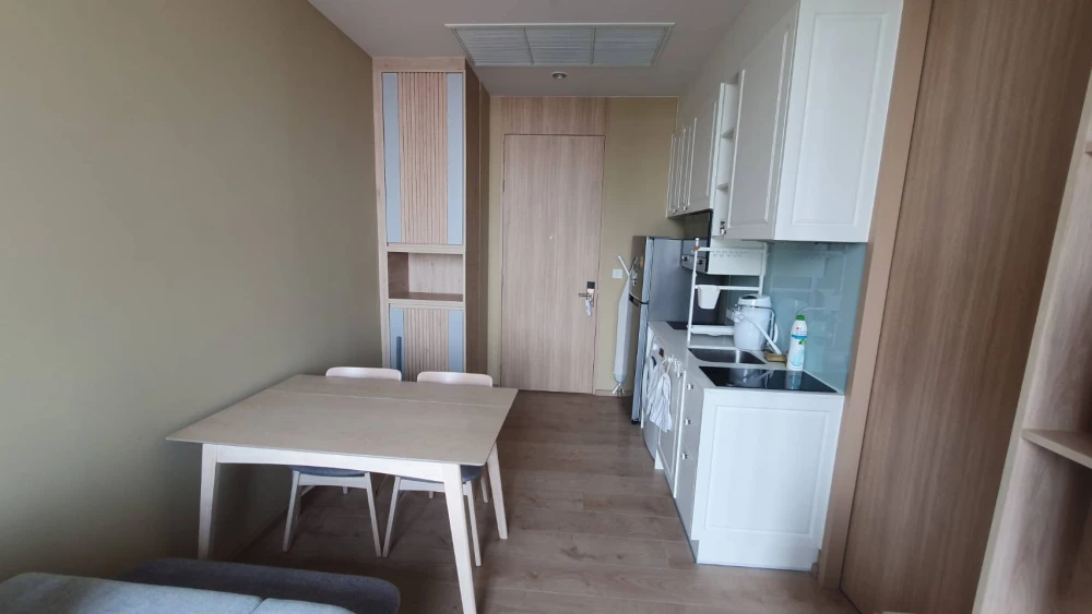 For rent: Noble BE 19, 1 bedroom, fully furnished, convenient location. Just bring your bags and move in!