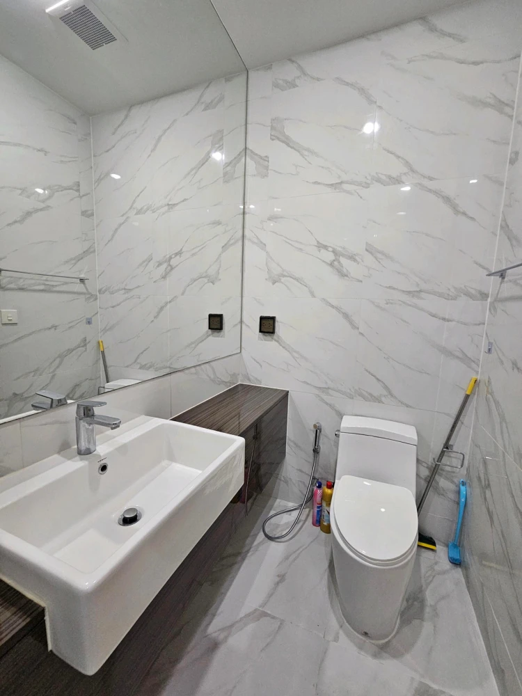 Noble BE 19, 6th floor, fully furnished unit for rent. Book now! (Limited time offer!)