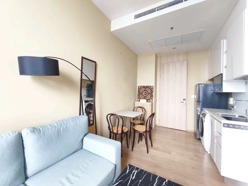 For rent: Noble BE 19, very high floor, modern style, fully furnished. Hurry, it'll be gone soon.