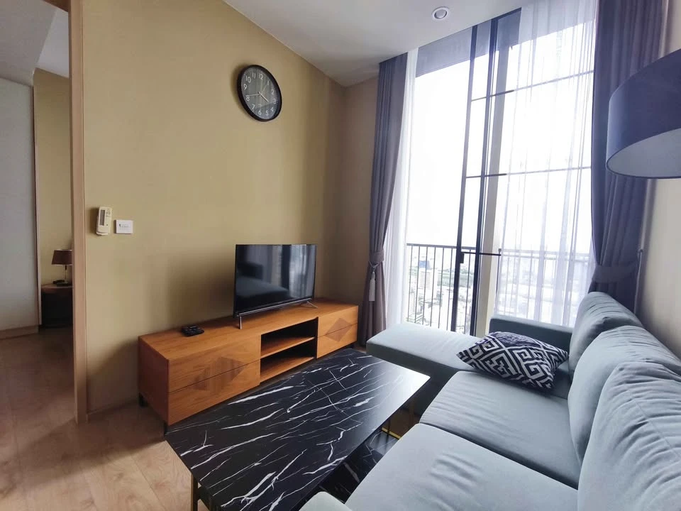 For rent: Noble BE 19, very high floor, modern style, fully furnished. Hurry, it'll be gone soon.