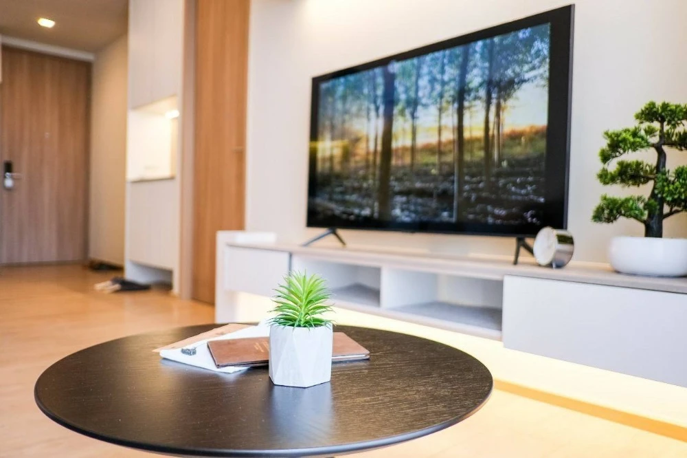 For rent: Noble Be Sukhumvit 33, 5th floor. A lovely unit with complete furnishings. Book now!