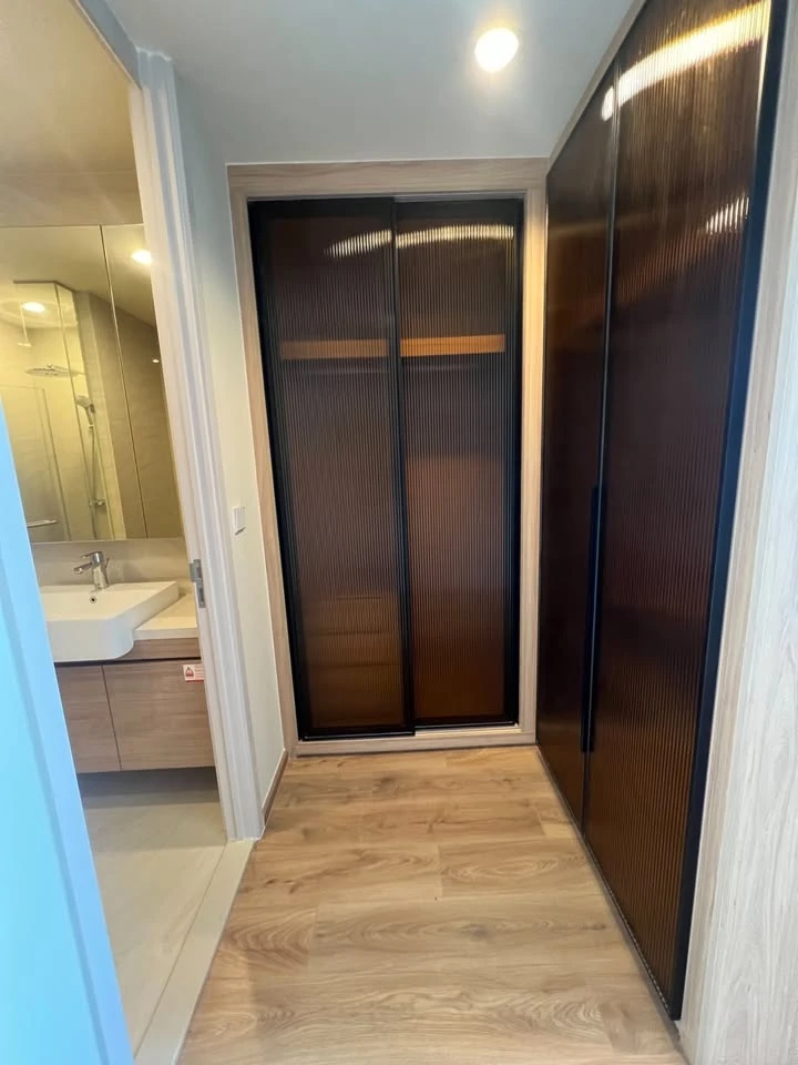 Noble Form Thonglor for rent, very high floor, beautiful city view, same floor as common area, very convenient.