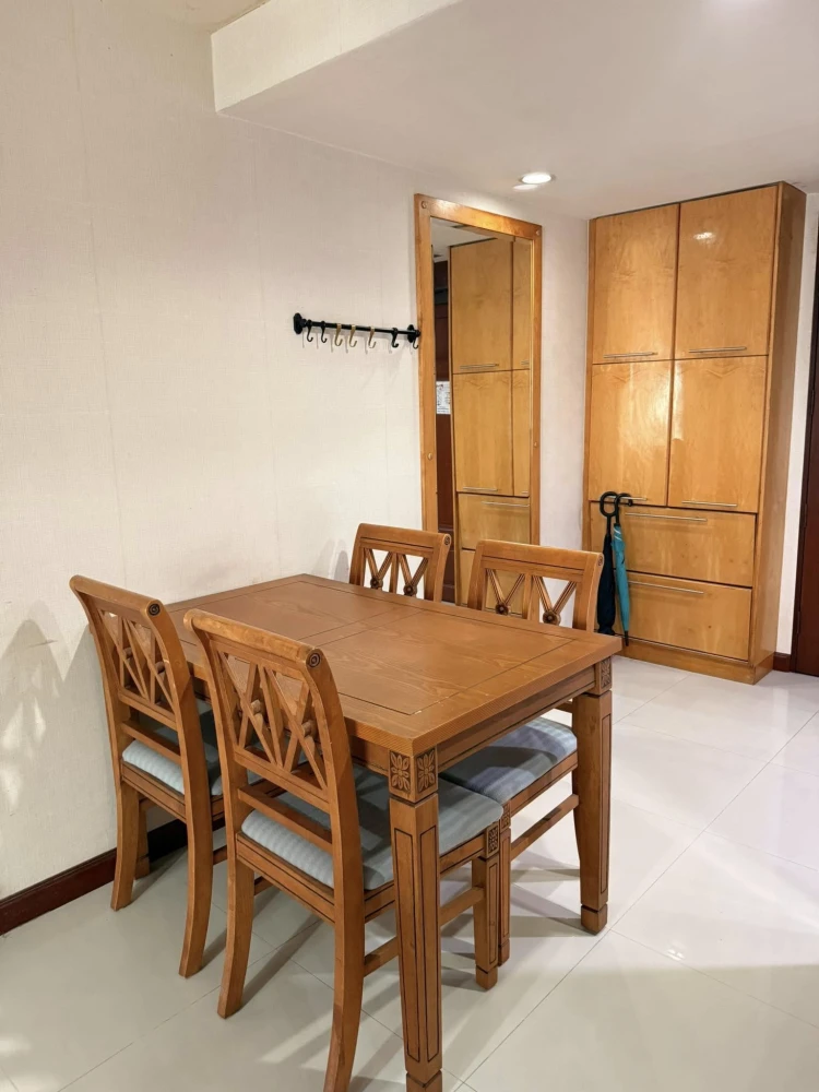 For rent Noble house phayathai, ready to move in, lots of usable space, hurry up and reserve now, don't miss out.