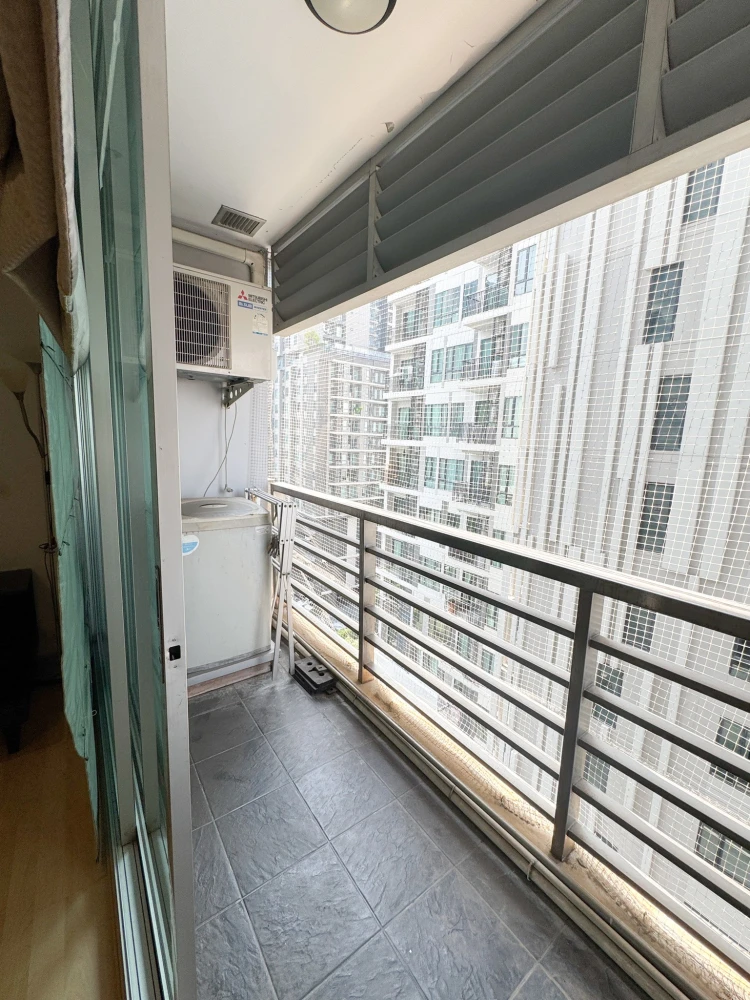 Noble Lite studio apartment for rent, 10th floor and above. Fully furnished with everything you need, ready to move in.