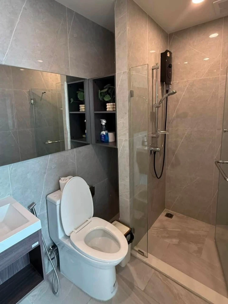 For rent: Noble Nue District R9, 1 bedroom, 1 bathroom, fully furnished. Just bring your bags and move in!