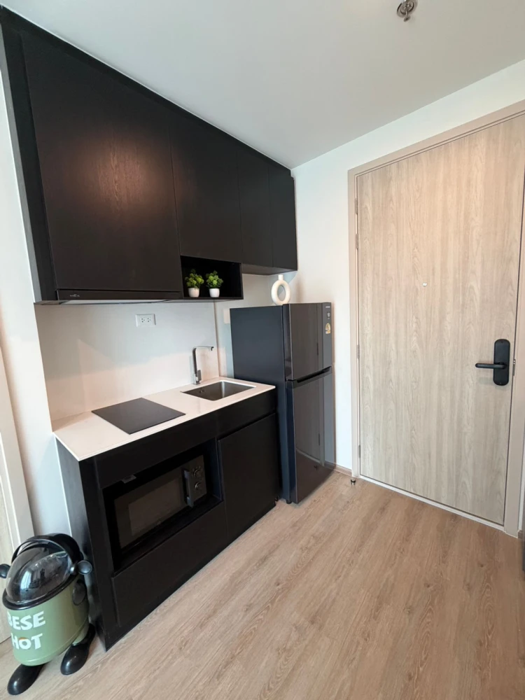 For rent: Noble Nue District R9, 12th floor, fully furnished, very livable. Interested? Book now before it's too late!