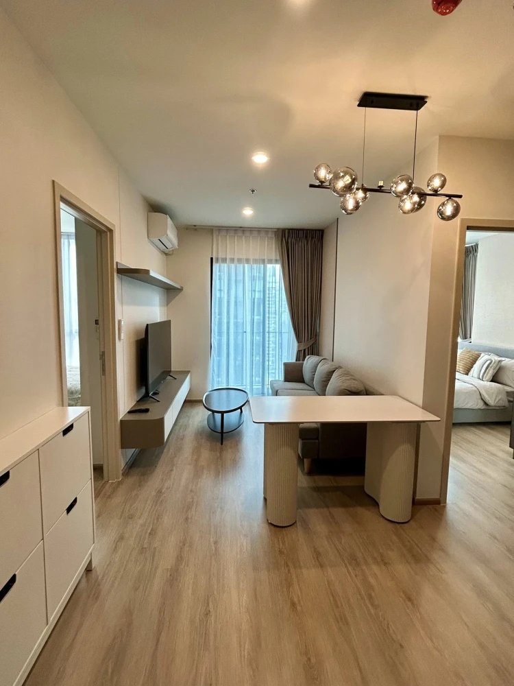 For rent: Noble Nue District R9, 17th floor, corner room, fully furnished, nice to live in, reserve now, don't miss out.