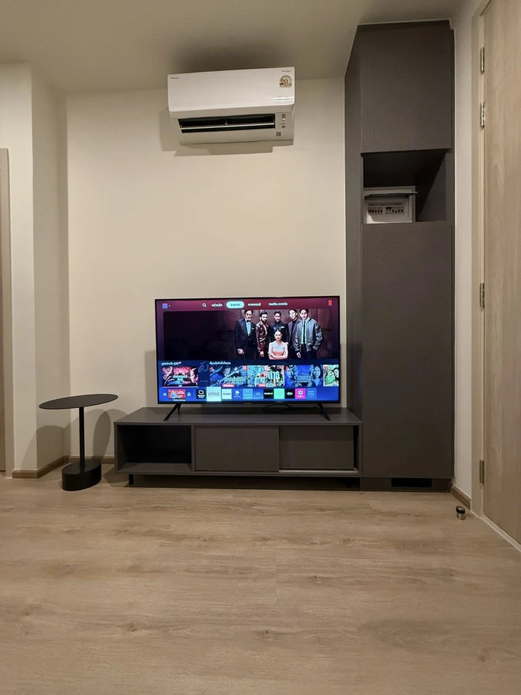 Noble Nue District R9 for rent, nice room, good location, convenient transportation, beautiful view, not blocked, hurry and reserve now!