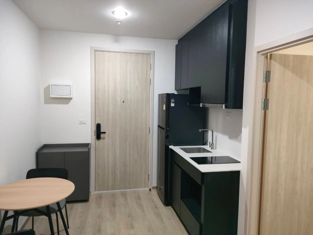 For rent: Noble Nue District R9, fully furnished room, ready to move in. If interested, hurry and reserve now. Don't wait.