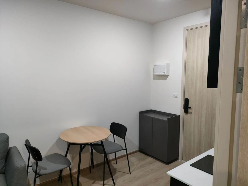 For rent: Noble Nue District R9, fully furnished room, ready to move in. If interested, hurry and reserve now. Don't wait.