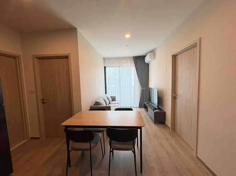 For rent: Noble Nue District Rama 9. Spacious room on the 22nd floor with great views. Book now, don't wait!