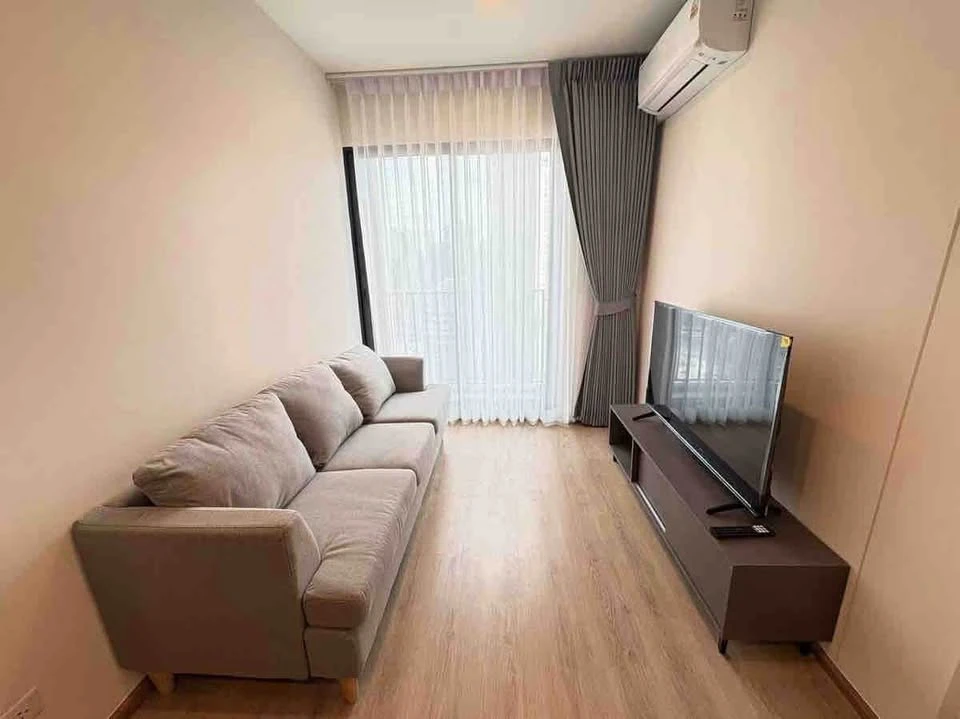 For rent: Noble Nue District Rama 9. Spacious room on the 22nd floor with great views. Book now, don't wait!