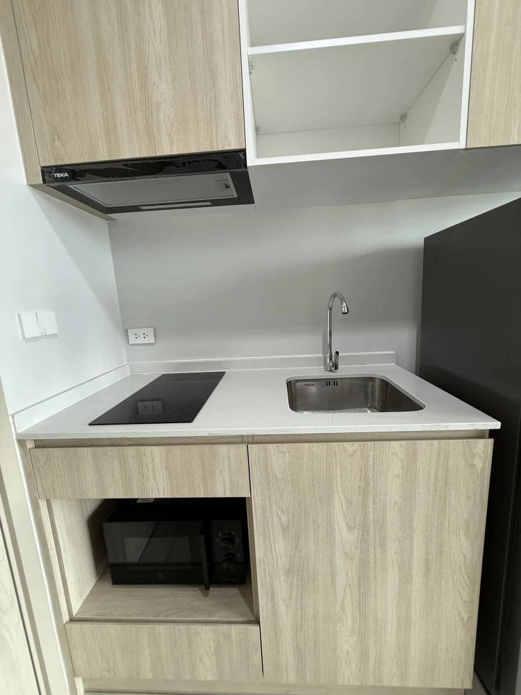 For rent: Noble NUE Mega Plus Bangna, 1 bedroom, 1 bathroom, fully furnished, just bring your bags and move in.