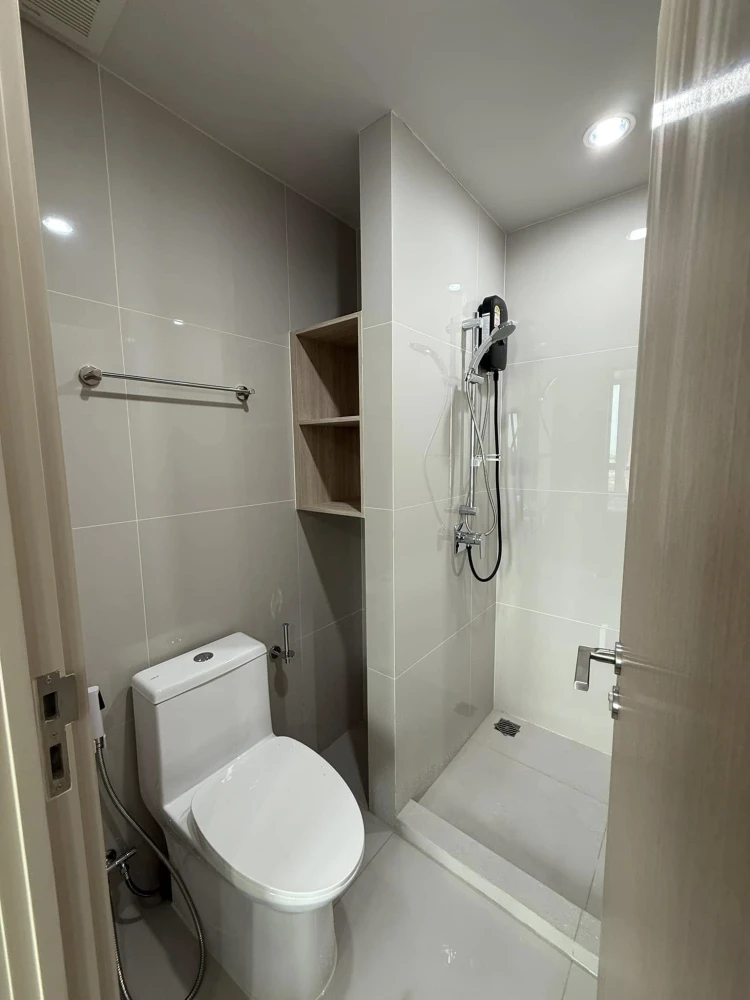 For rent: Noble NUE Mega Plus Bangna, 1 bedroom, 1 bathroom, fully furnished, just bring your bags and move in.