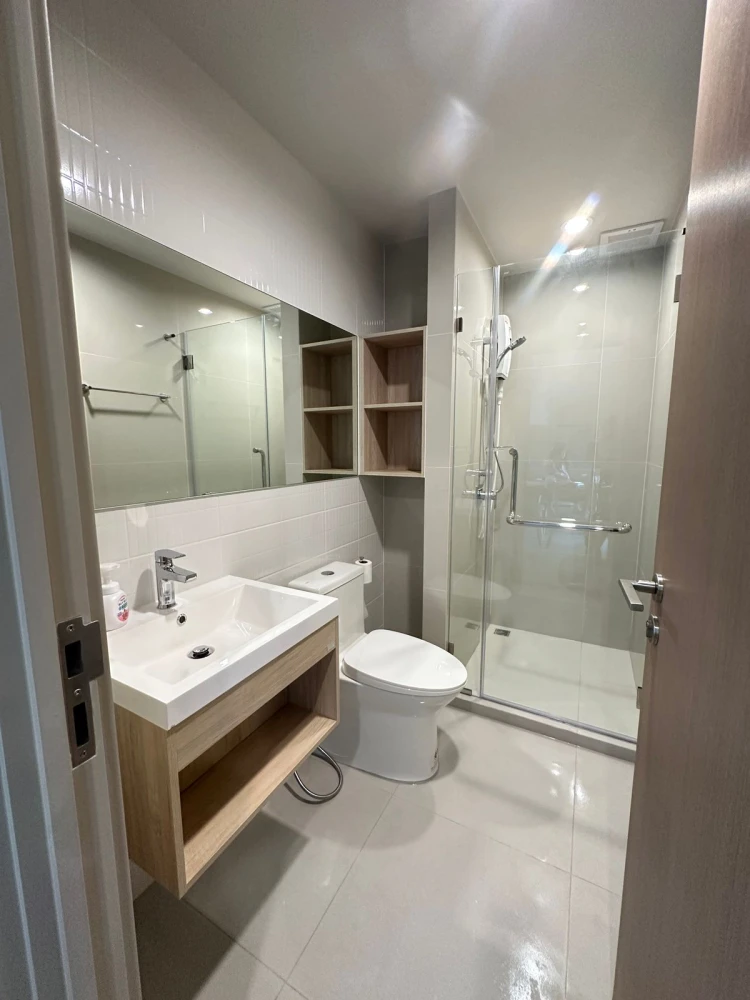 For rent: Noble NUE Mega Plus Bangna, 30th floor, corner room, fully furnished, nice to live in, reserve now.