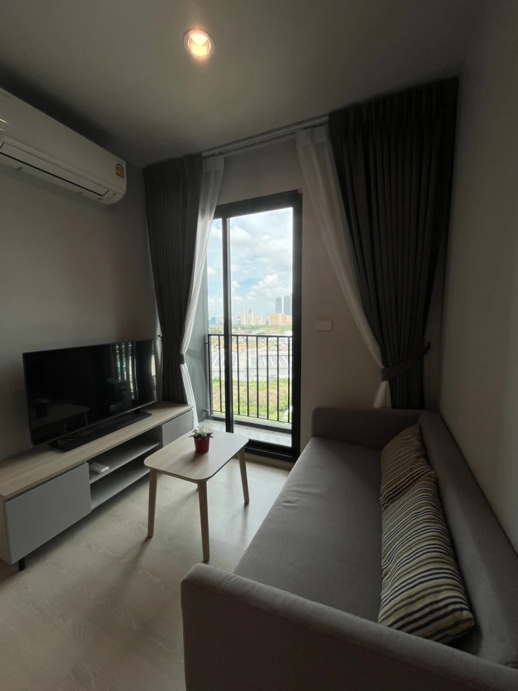 For rent: Noble NUE Mega Plus Bangna, spacious room, city view from high floor, fully furnished, just bring your bags and move in.