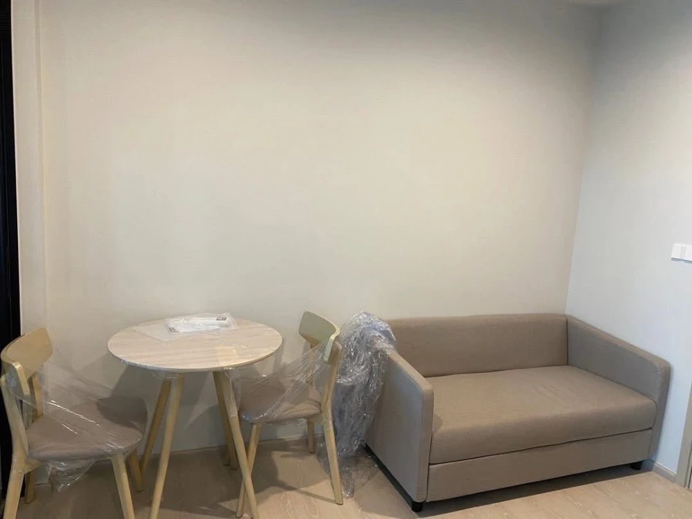 For rent: Noble NUE Mega Plus Bangna, a nice room on the 21st floor with a high view. If you don't book, you'll regret it later.