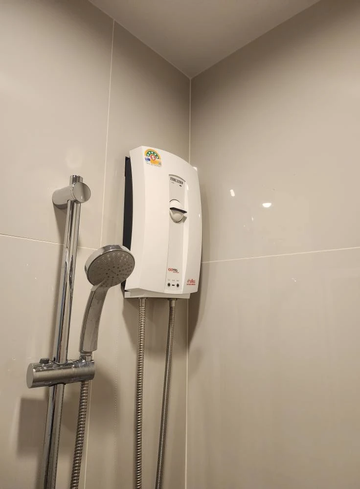 For rent: Noble NUE Mega Plus Bangna. Nice room, fully furnished with appliances, affordable price, and unobstructed view. Book now before it's too la