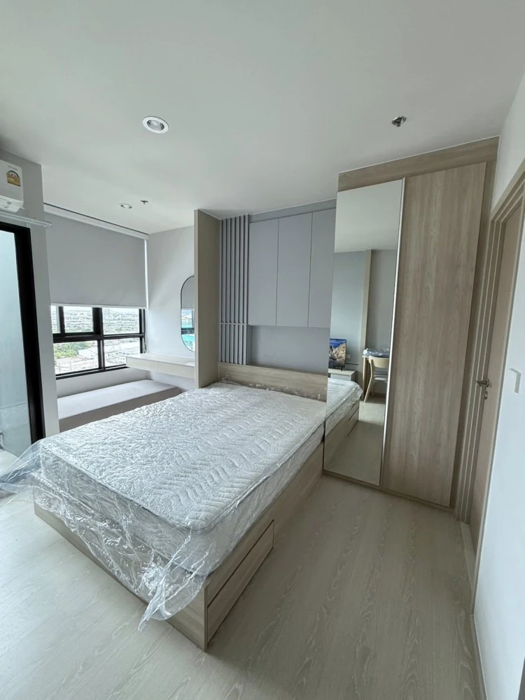 For rent: Noble NUE Mega Plus Bangna, studio room, built-in headboard, fully furnished, hurry and book now.