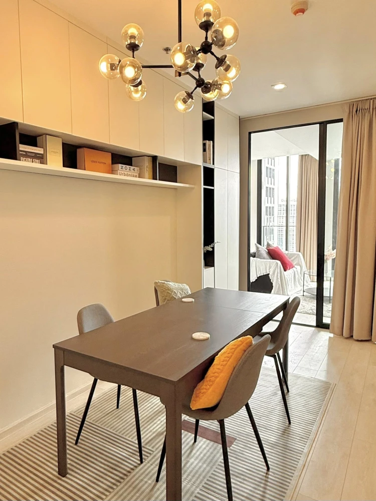 For rent: NOBLE PLOENCHIT, fully furnished room, ready to move in, high floor, beautiful view, hurry and book now before it's gone!