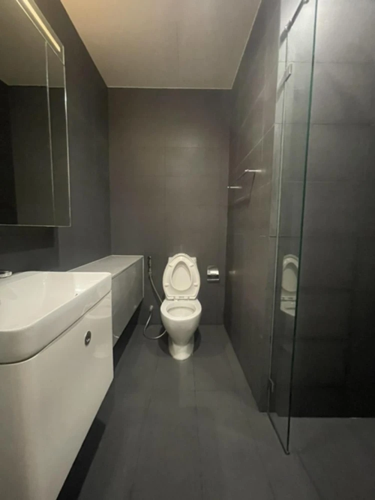 2-bedroom condo for rent at Noble Ploenjit, fully furnished. Book now!
