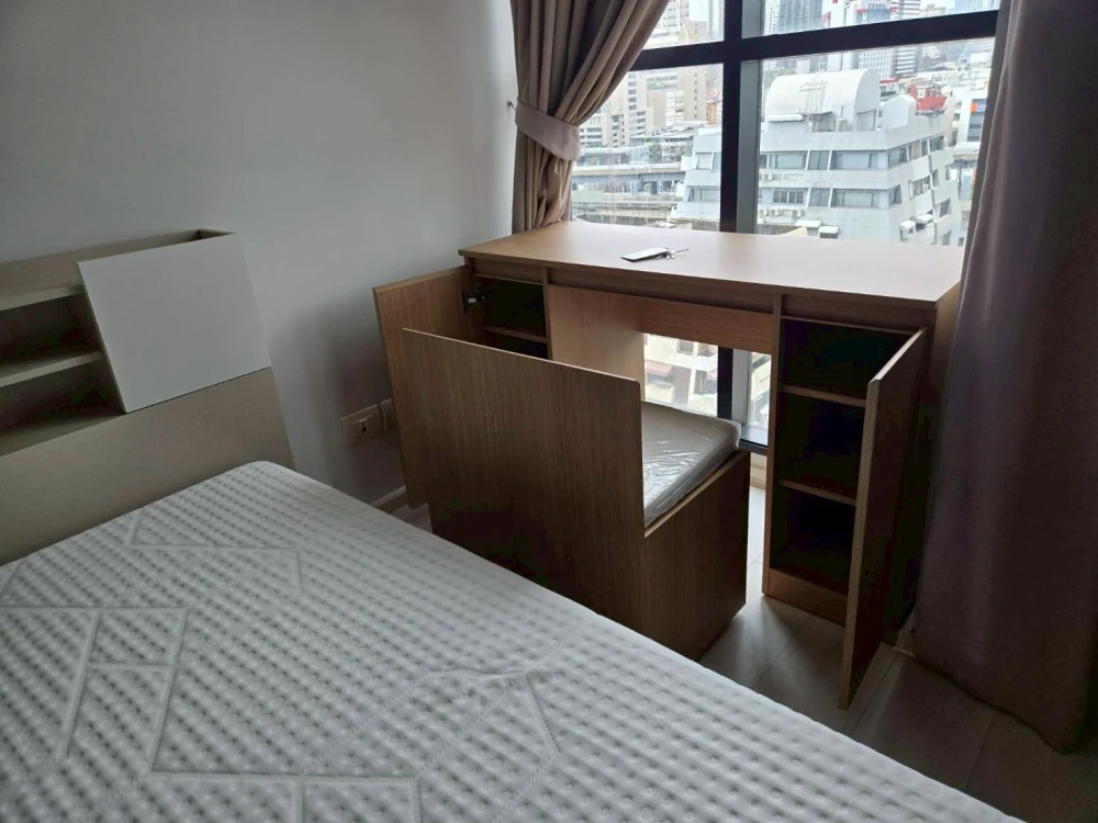 For rent: Noble Ploenjit, 9th floor, fully furnished, very livable. Book now! Limited time offer!