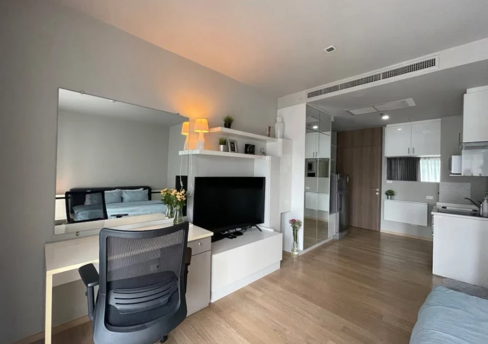 For rent: Noble Refine 1-bedroom apartment, fully furnished, in a great location with convenient transportation. Book now!