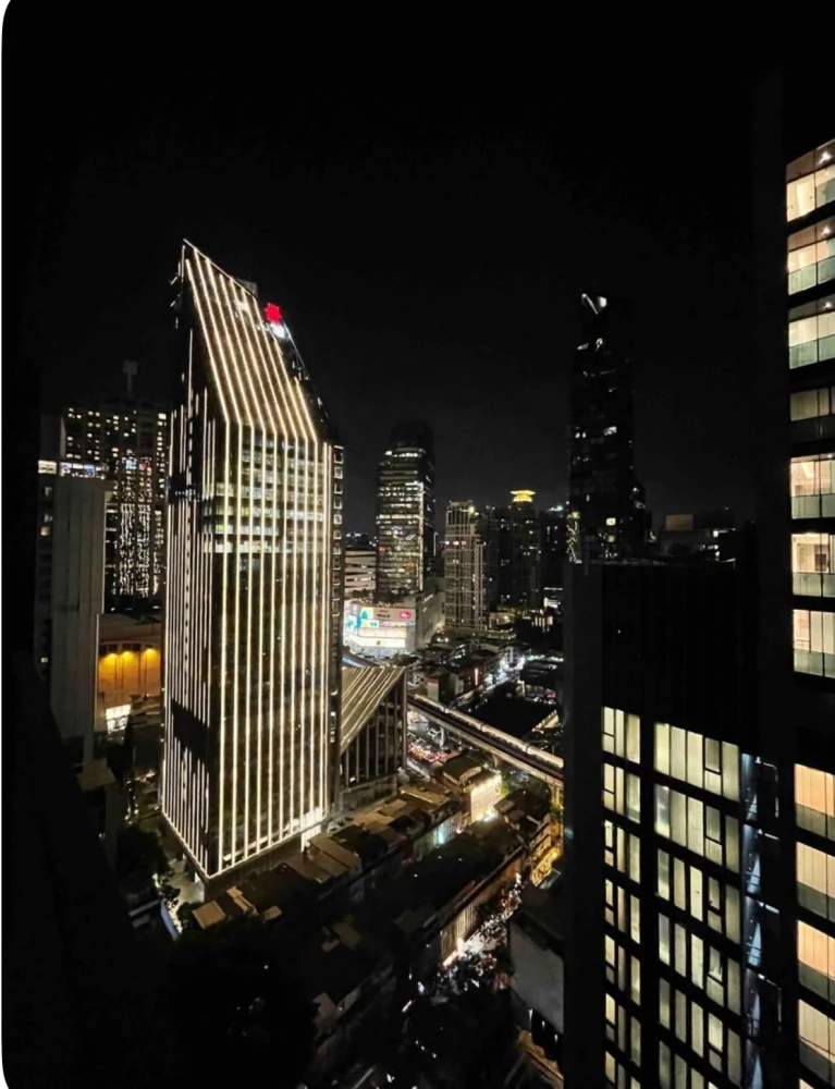 For rent: Noble Refine 1-bedroom apartment, fully furnished, in a great location with convenient transportation. Book now!