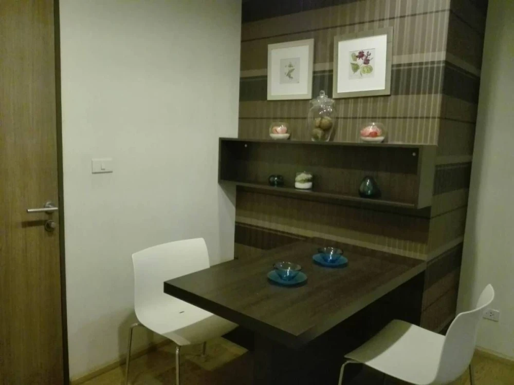 For rent: Noble Remix Sukhumvit 36, 15th floor, fully furnished unit, very livable. Book now!
