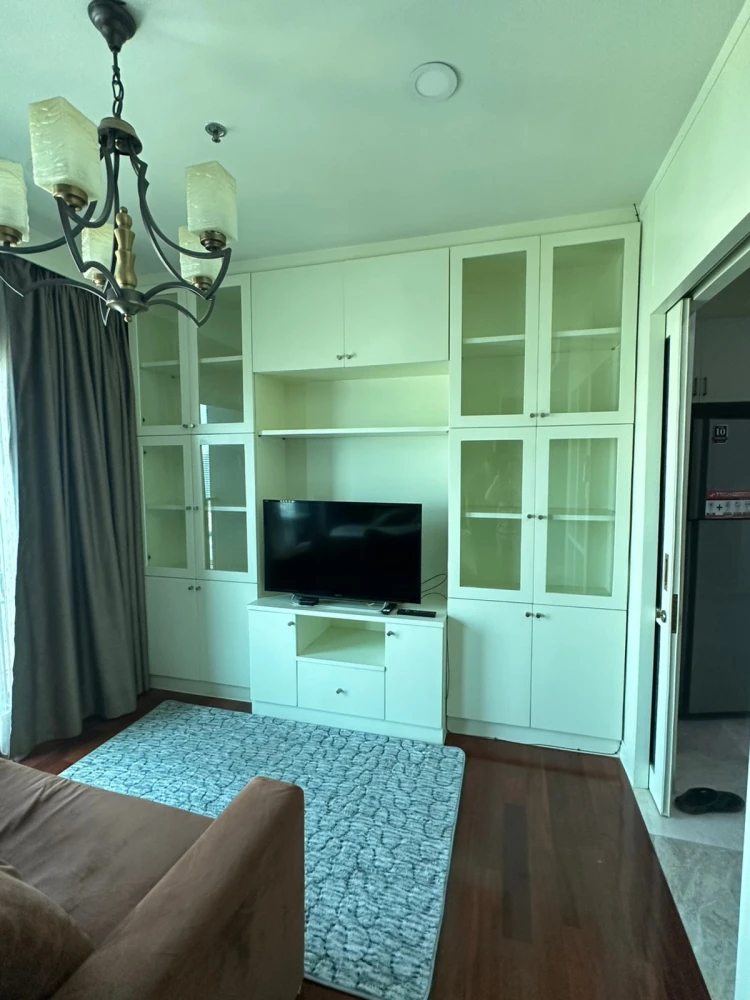 For rent: Noble Remix Sukhumvit 36, 23rd floor, fully furnished, very livable. Book now!